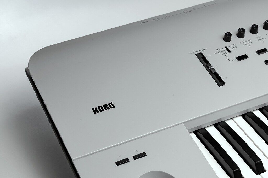 Korg Nautilus-61 AT GR (Gray) Flagship model 61key Music Workstation limited