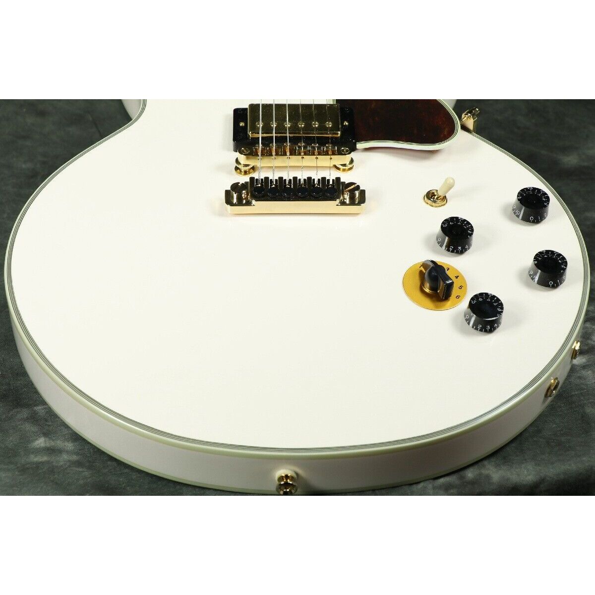 Epiphone BB King Lucille Bone White B.B. King Limited edition w/ hard case New