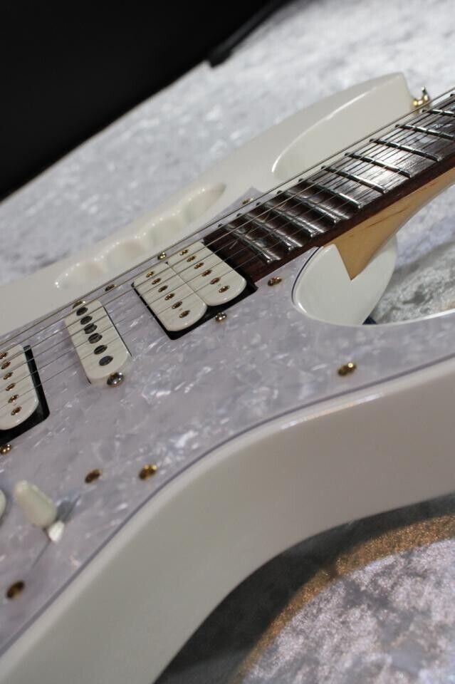 Ibanez JEM7V Steve Vai Signature Model White 2010 Electric Guitar From JP w/case