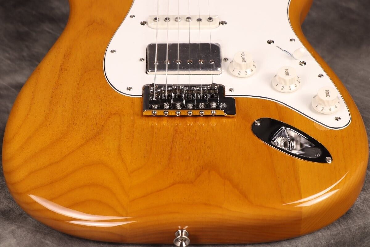 Fender Made in Japan 2024 Collection Hybrid II Stratocaster HSS Vintage Natural