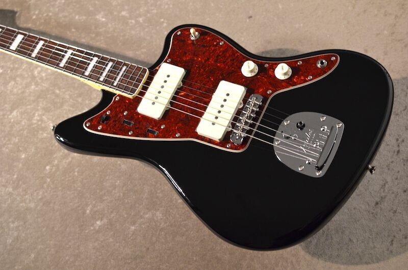 Fender FSR Made in Japan Traditional 60s Jazzmaster Black w/gig bag