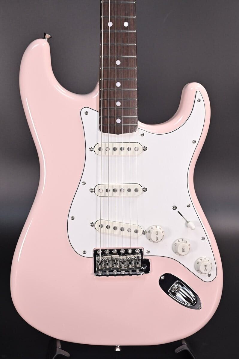 Fender Made in Japan FSR 2024 Traditional Late 60s Stratocaster Shell Pink w/bag