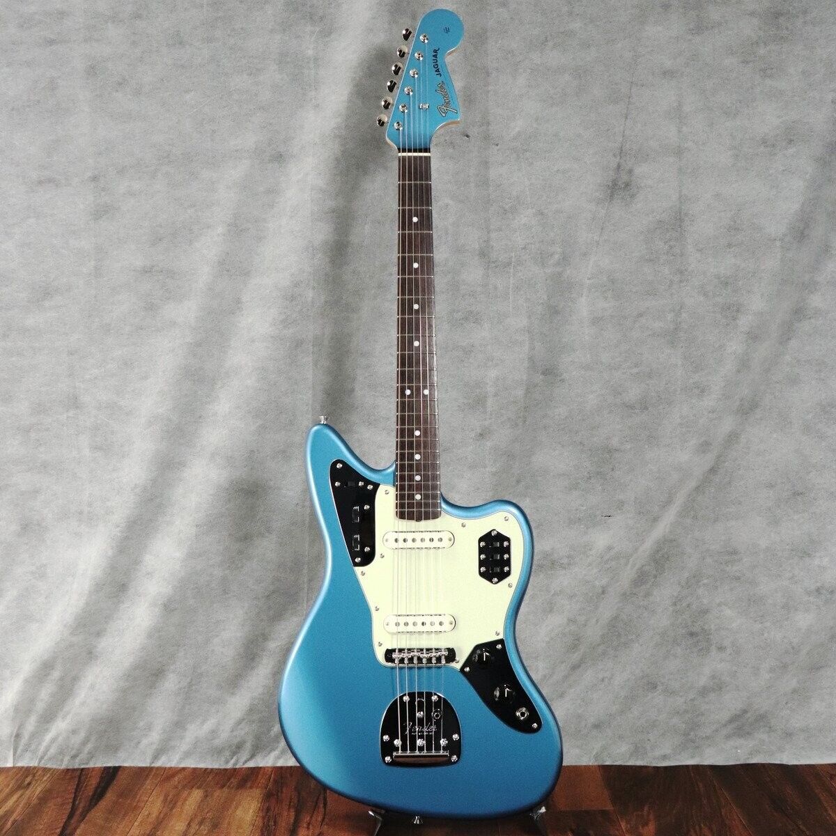 Fender Made in Japan FSR 2024 Traditional 60s Jaguar Lake Placid Blue New w/gig