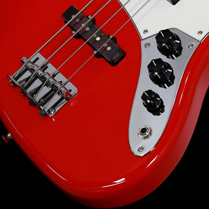 Fender Made in Japan Hybrid II Jazz Bass Maple Modena Red Bass Guitar w/case