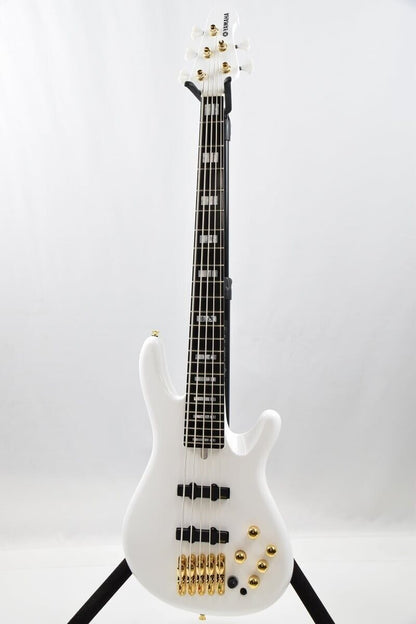 Yamaha BBNE2 Nathan East Signature 5-String Bass White w/hard case New