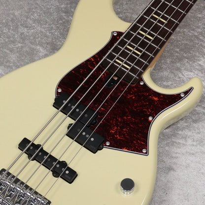 Yamaha BBP35 5-String Bass guitar Vintage White w/hard case